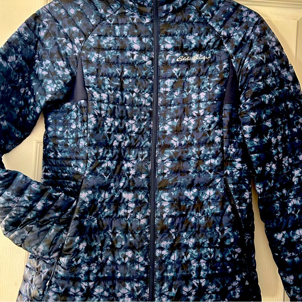XS Eddie Bauer Light Puffer Jacket